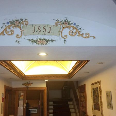 Albergo Erika เอารอนโซ ดิ คาโดเร ภายนอก รูปภาพ