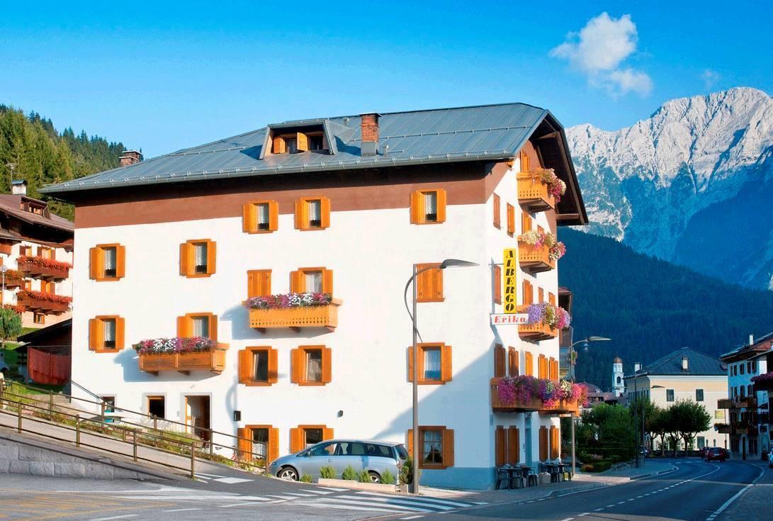 Albergo Erika เอารอนโซ ดิ คาโดเร ภายนอก รูปภาพ